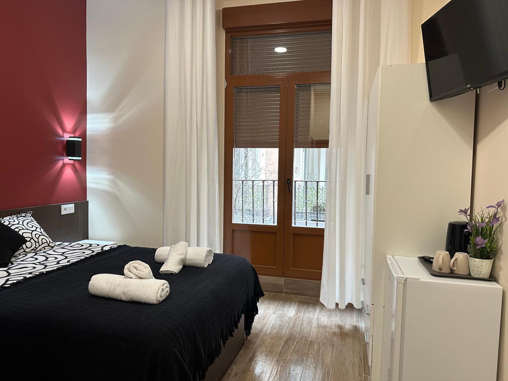 Hostal “ Infantas” Madrid Exterior photo